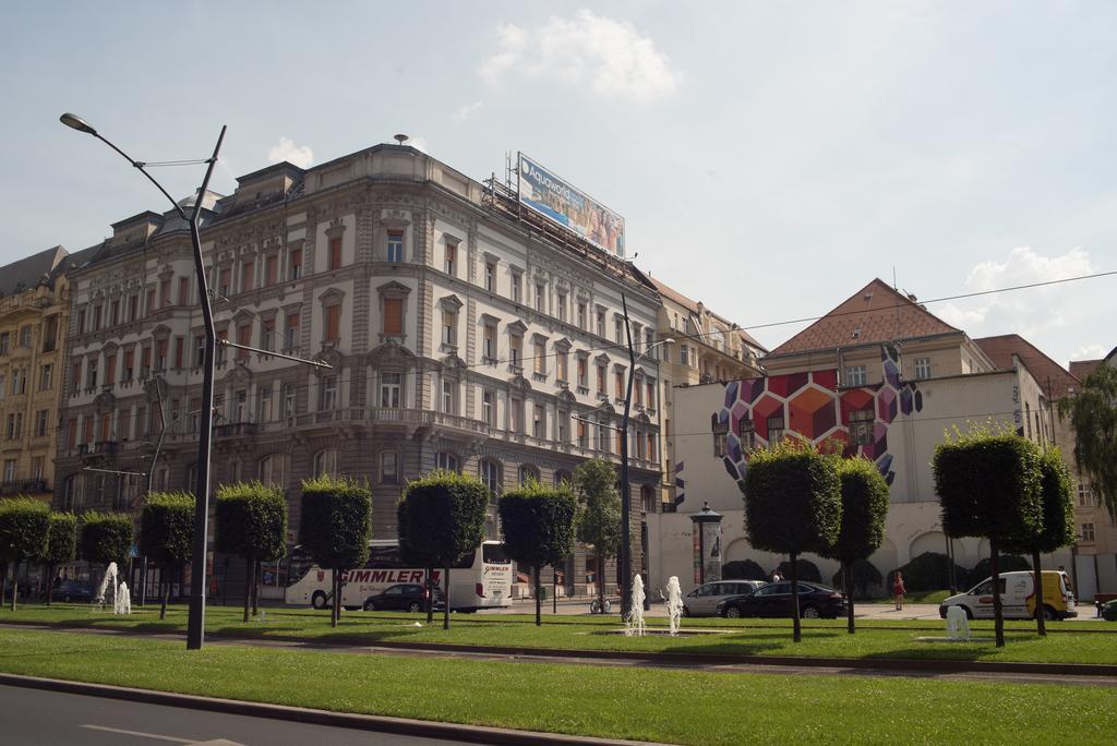 Rebecca Apartment Next To Synagogue Budapest Bagian luar foto